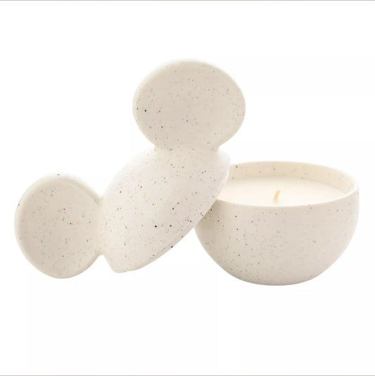 Stijlvolle Disney-kaars met lychee- en peergeur in wit keramiek, herbruikbaar als sieradendoosje – ideaal als cadeau of decoratie.