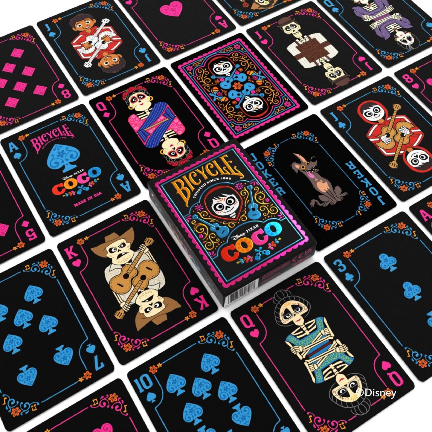 De vertrouwde kwaliteit van Bicycle gecombineerd met Disney•Pixar’s Coco. Duurzame kaarten, ideaal voor casual spelletjes, fanatieke kaartavonden en als origineel cadeau voor Disney-fans.
