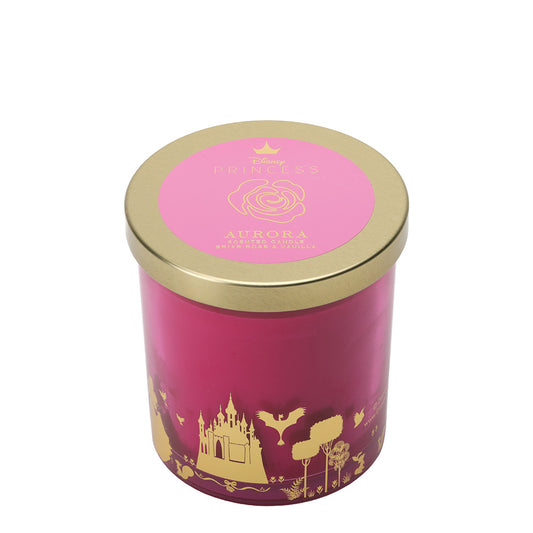 Laat je betoveren door de Disney Home Doornroosje Rose & Vanille geurkaars. De harmonieuze mix van romantische roos en romige vanille vult je huis met een zachte, warme geur die uitnodigt tot ontspanning. Het elegante, door Doornroosje geïnspireerde design maakt deze kaars tot een prachtige eyecatcher en een perfecte aanvulling op elk interieur.
