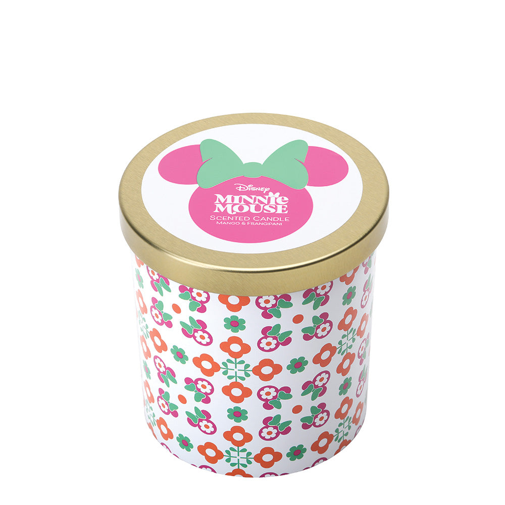 Laat je huis stralen met een tropische Disney-vibe dankzij de Disney Home Minnie Mouse Mango & Frangipani geurkaars. De zoete mango en exotische frangipani zorgen voor een frisse, ontspannende sfeer, terwijl het speelse Minnie Mouse-design een vrolijke eyecatcher is in elk interieur.